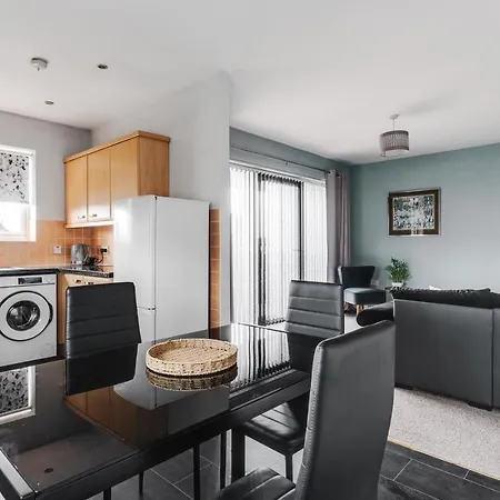 A Delightful Flat In Manchester.-3