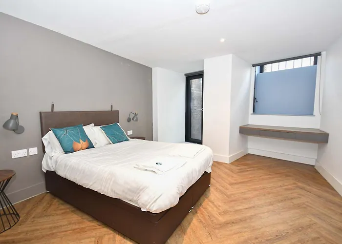 Lovely 3Bed Flat In Central W Security